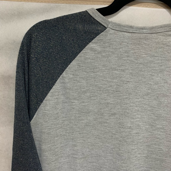 LulaRoe Randy Tee - Picture 8 of 12